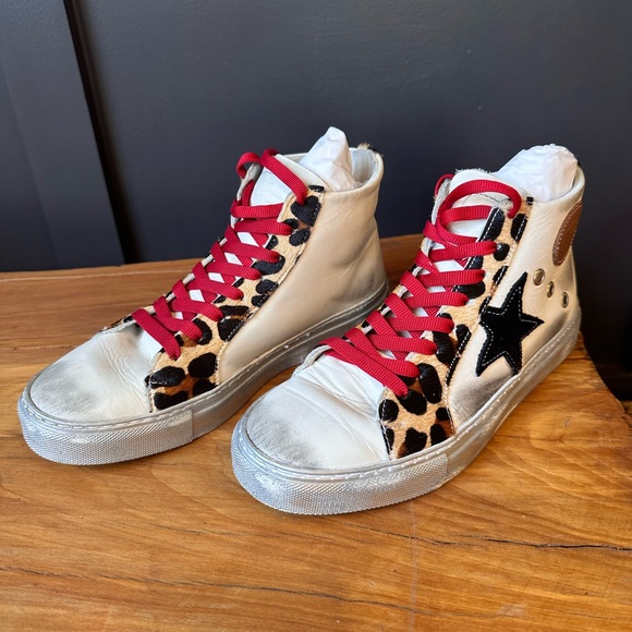 Dingo Leopard Print Sneakers with Red Laces - Picture 3 of 11
